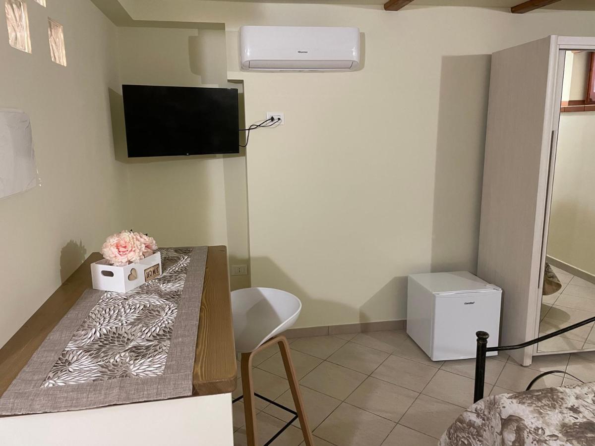 La Stanza Del Principe Bed & Breakfast Фонди Екстериор снимка
