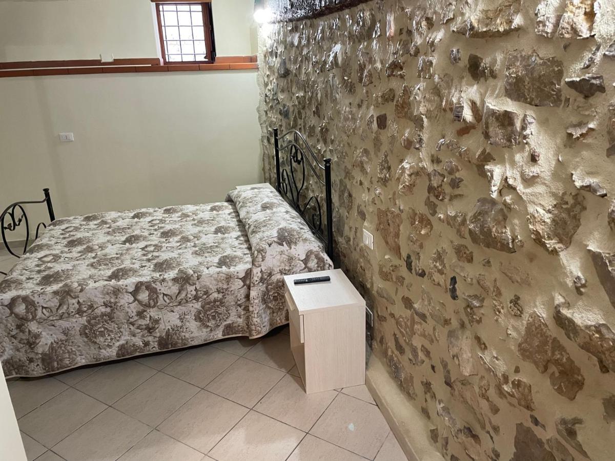La Stanza Del Principe Bed & Breakfast Фонди Екстериор снимка